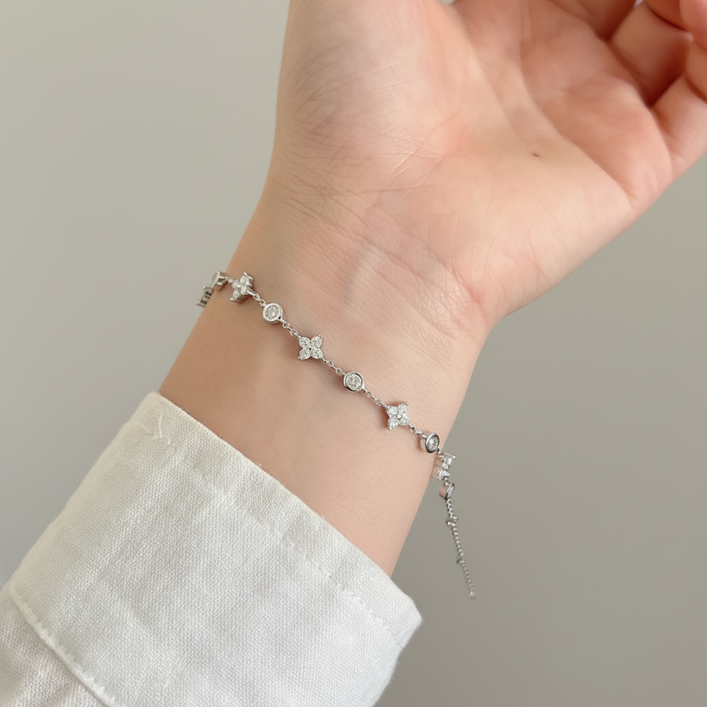 Lucky Four Leaf Clover Bracelet - Clean Background